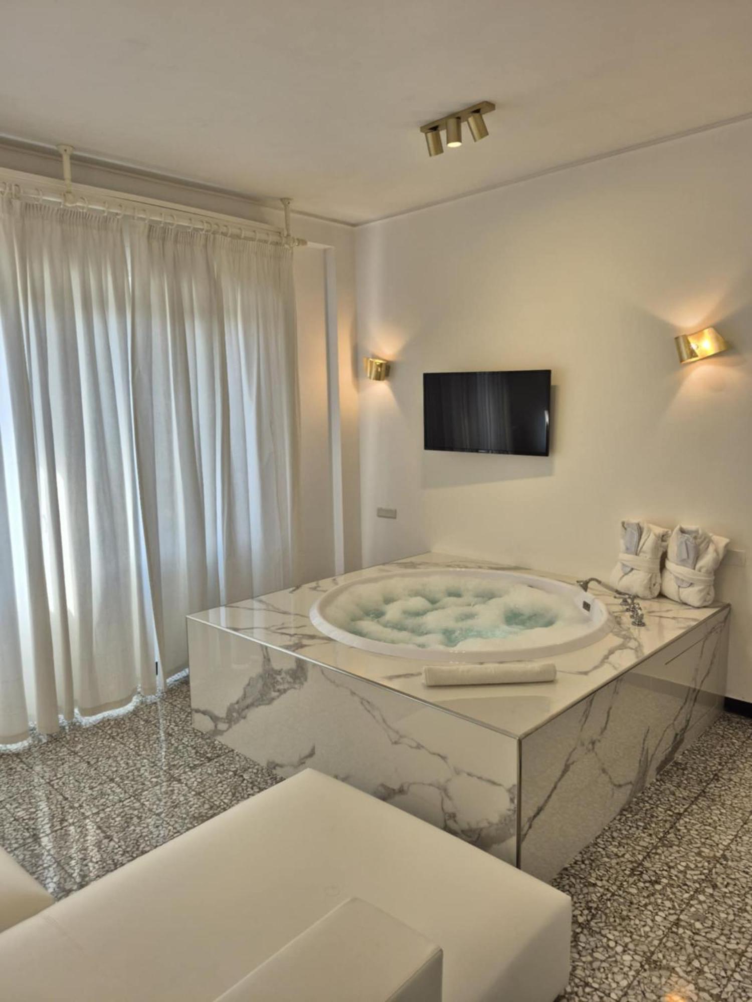 Eveline Portosole Hotel San Remo Kültér fotó
