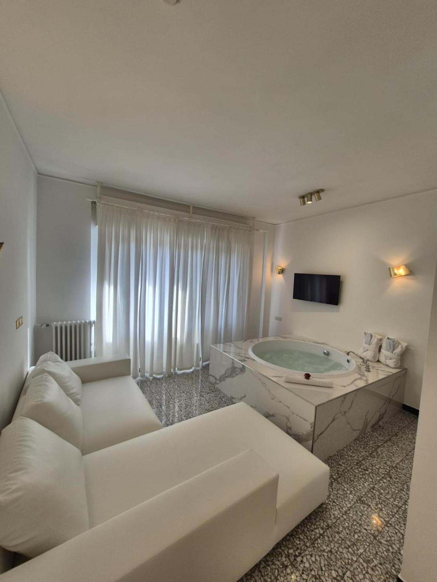 Eveline Portosole Hotel San Remo Kültér fotó